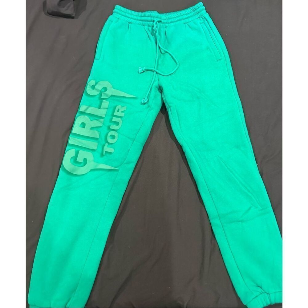 So Sorella Green size S women’s sweatpants